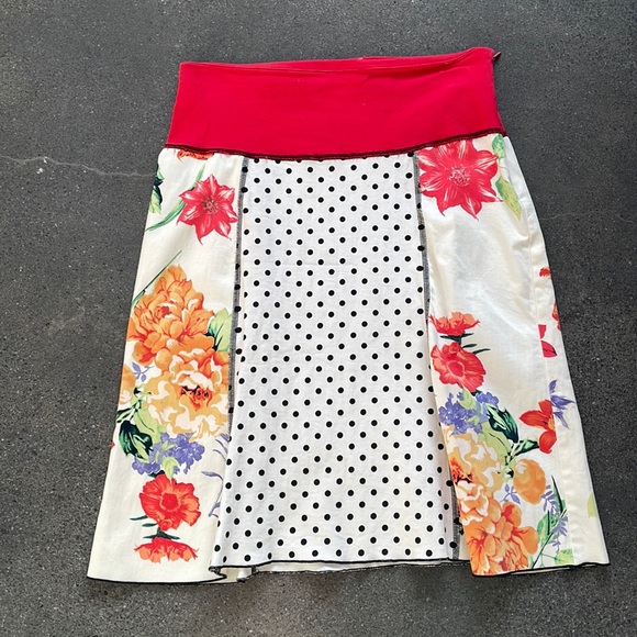 FABULOID multi color floral and polka dot skirt - Picture 1 of 4